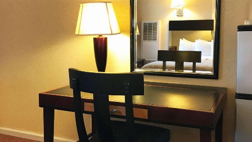 Pacific Heights Inn By Magnuson Worldwide image 25